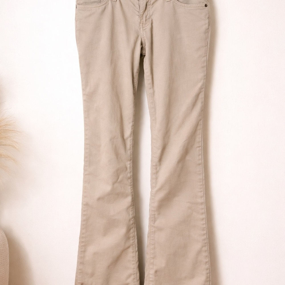 Unionbay Khaki Bootcut Pants Size 5 Stretch Beige Casual Mid Rise